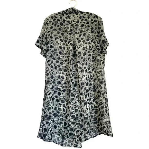 New York & Company semi sheer long tunic in a textured fabric NWOT - Picture 3 of 5